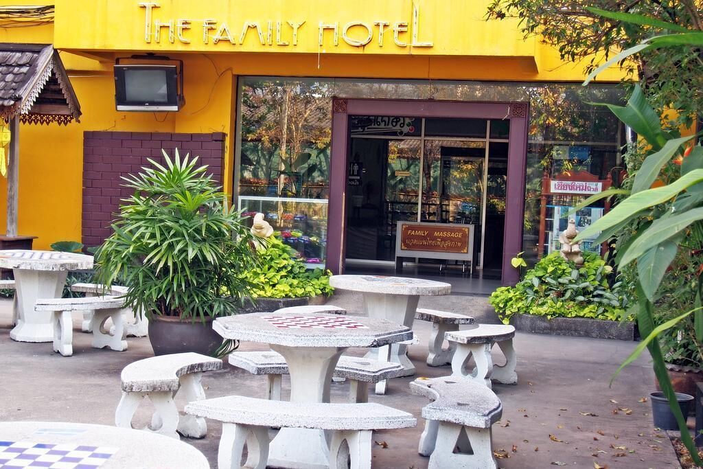 Premium The Family Hotel by Oyo
