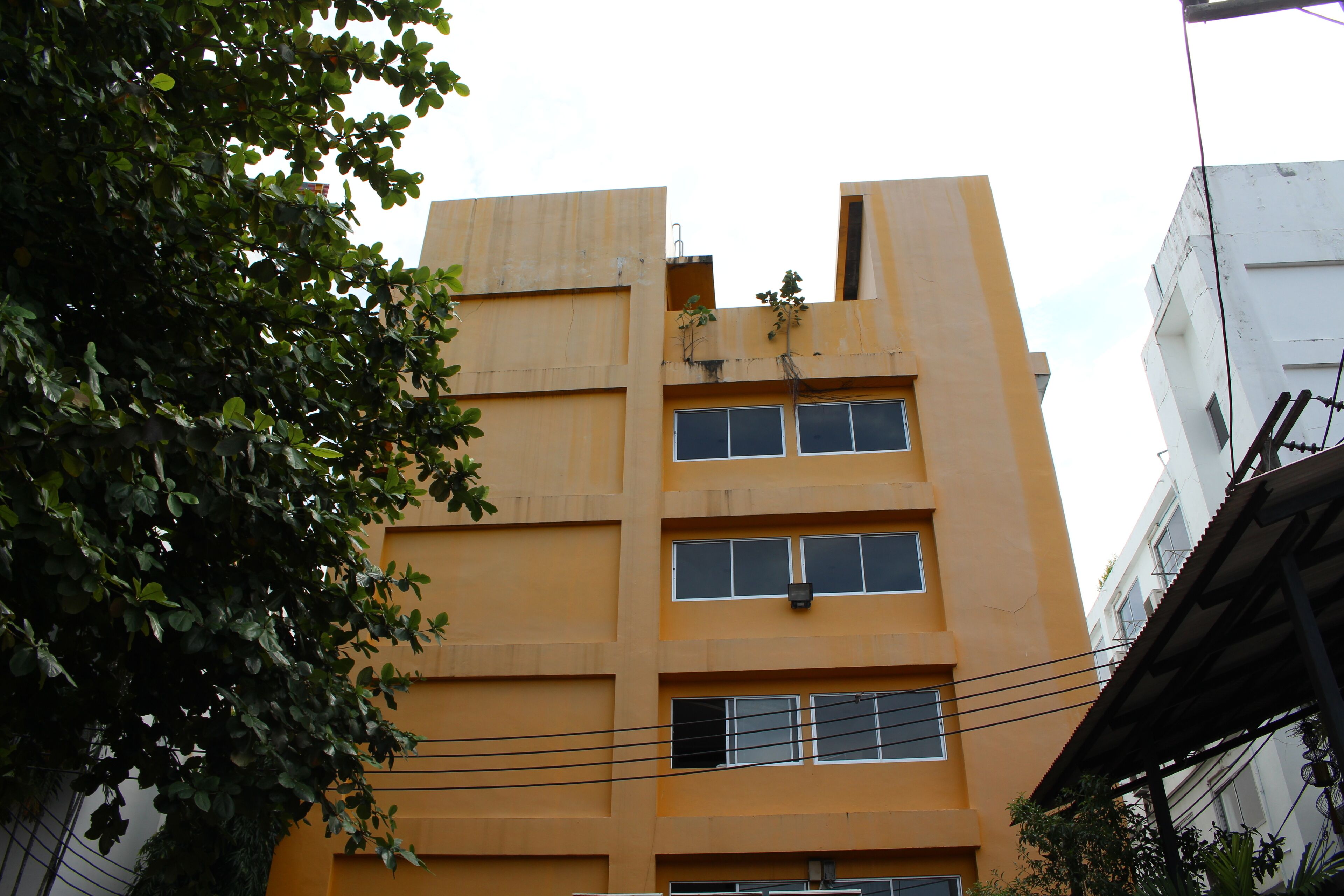Premium The Family Hotel by Oyo