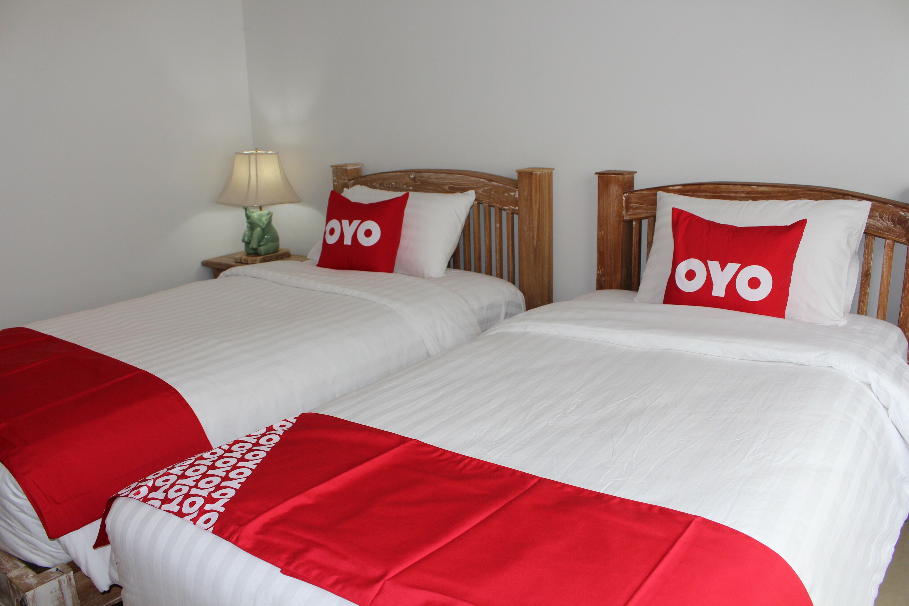 Premium The Family Hotel by Oyo