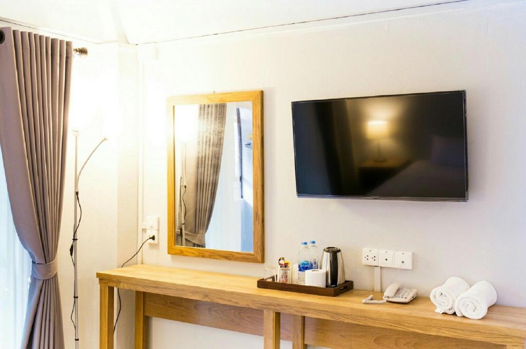 Ratana Hotel