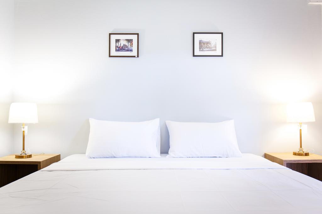 Ratana Hotel