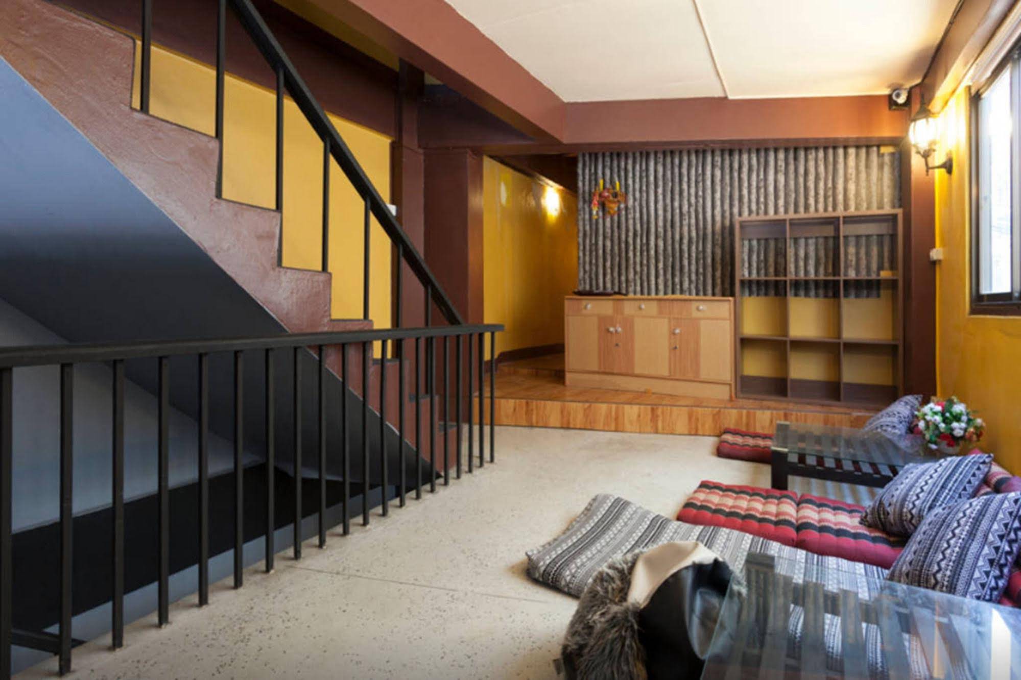Raw Hostel