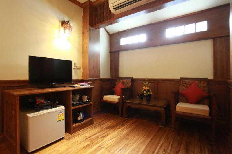 Rich Lanna House