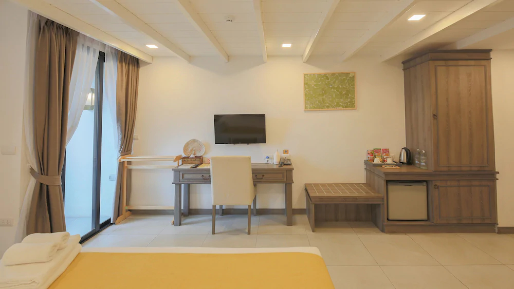 Riverside Floral Inn