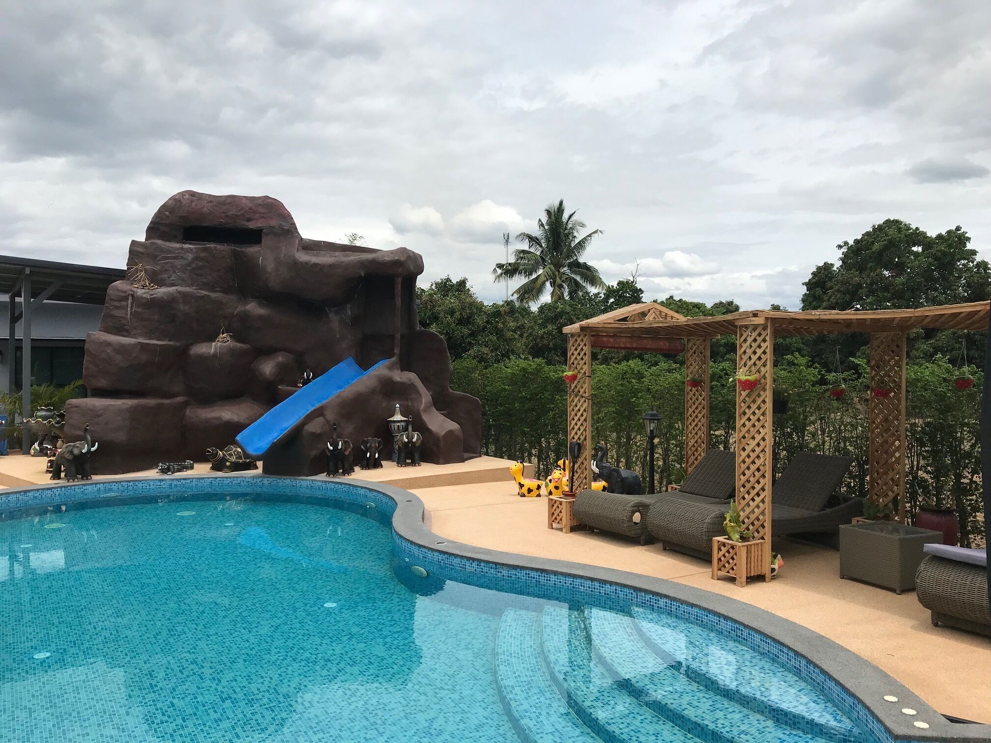 SB Holiday Resort