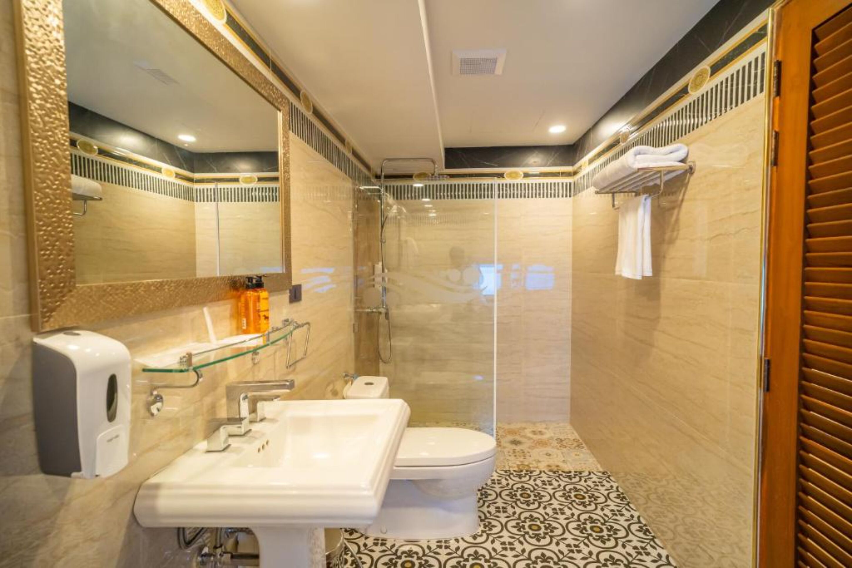 Siri Nakornpink Chiang Mai Hotel Sha Plus