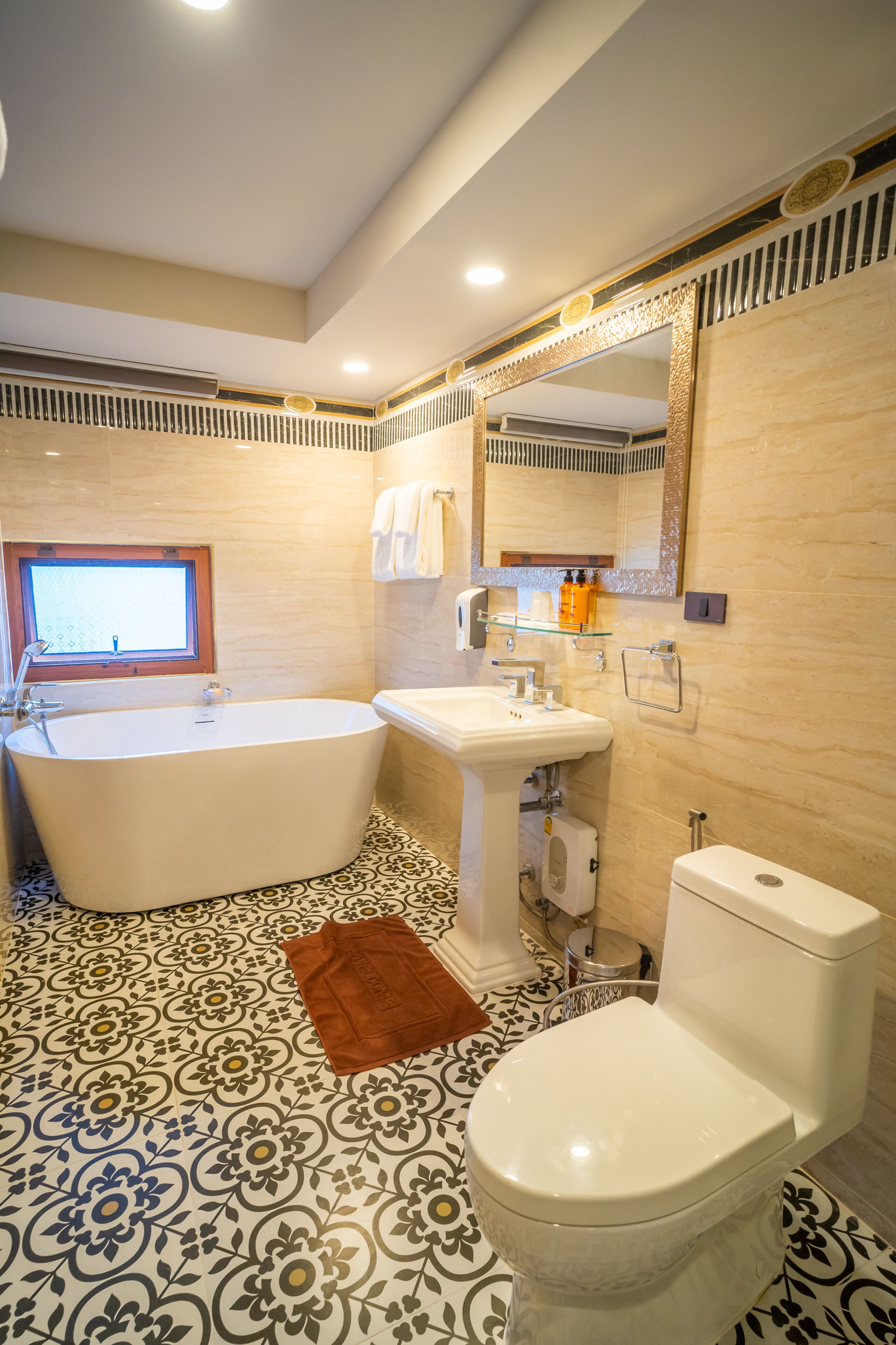 Siri Nakornpink Chiang Mai Hotel Sha Plus