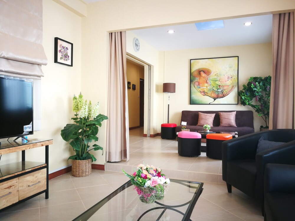 Teerada Boutique Place