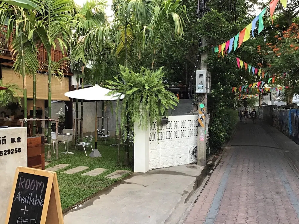 The Eight Ratvithi House