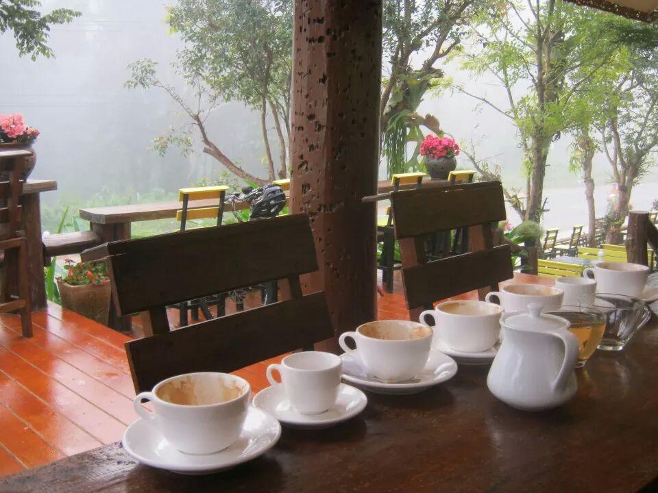 The Road View Resort