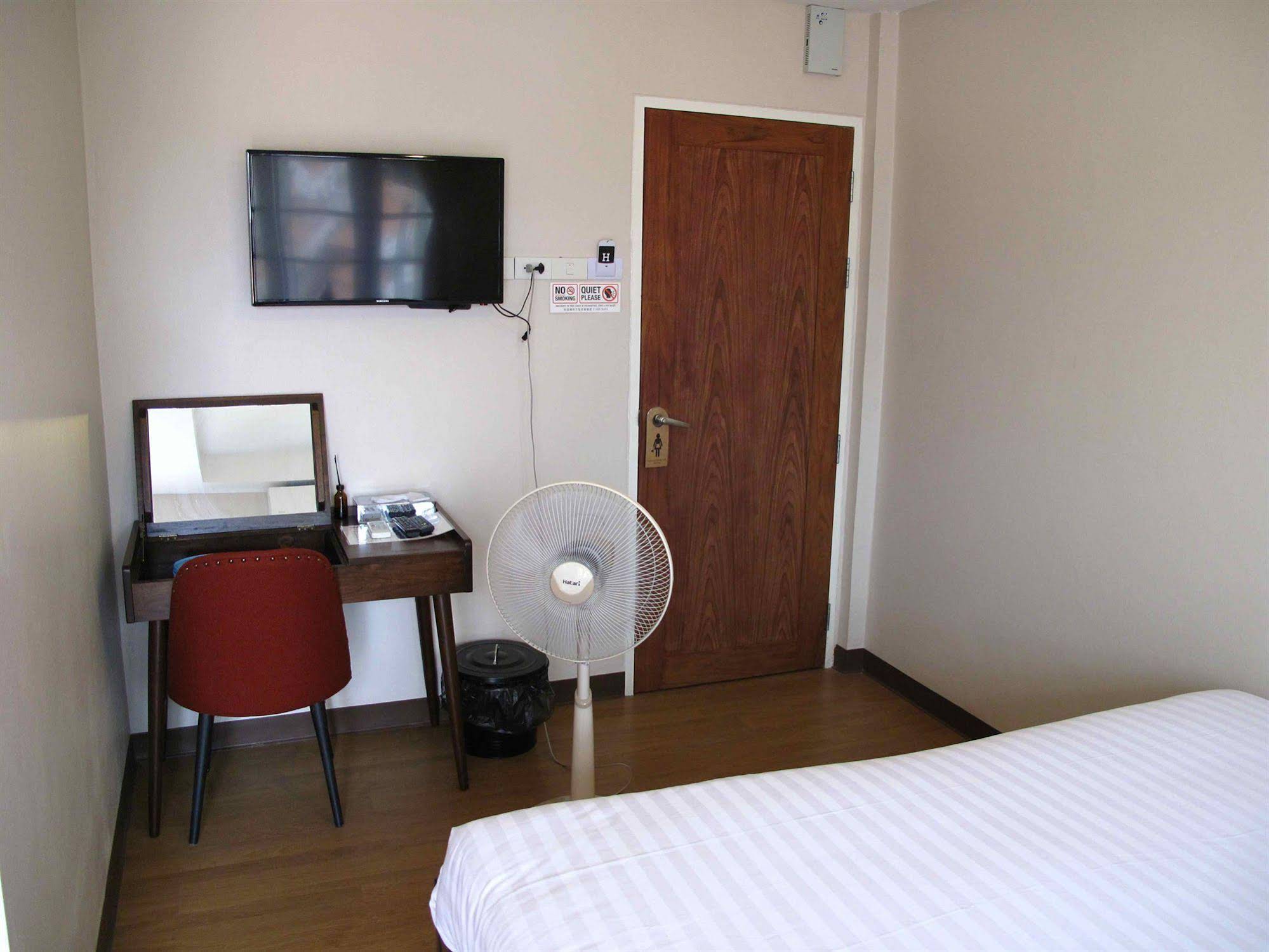 The Simply Room Chiangmai Vintage Hotel