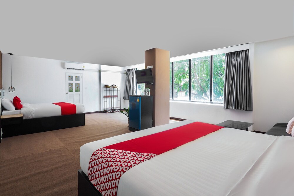 The Unique S Hotel by OYO Rooms