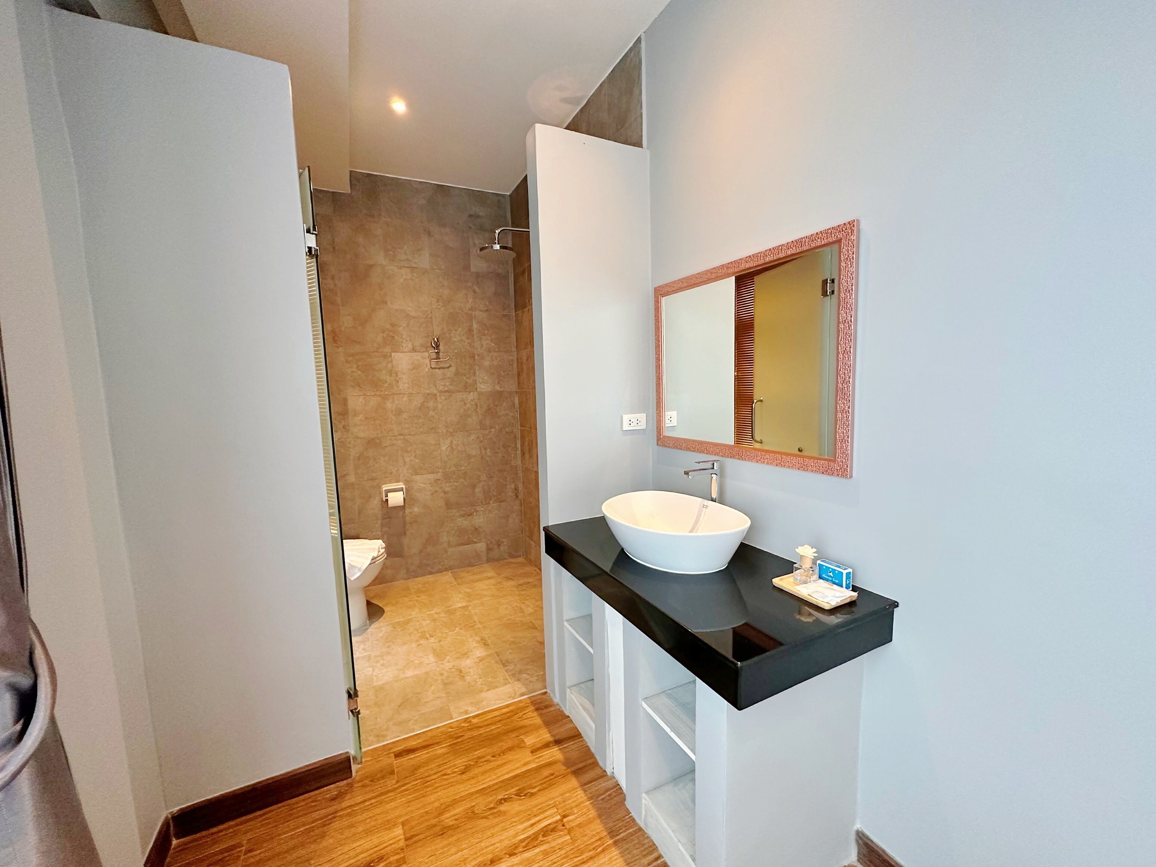 The White House Rachamankha