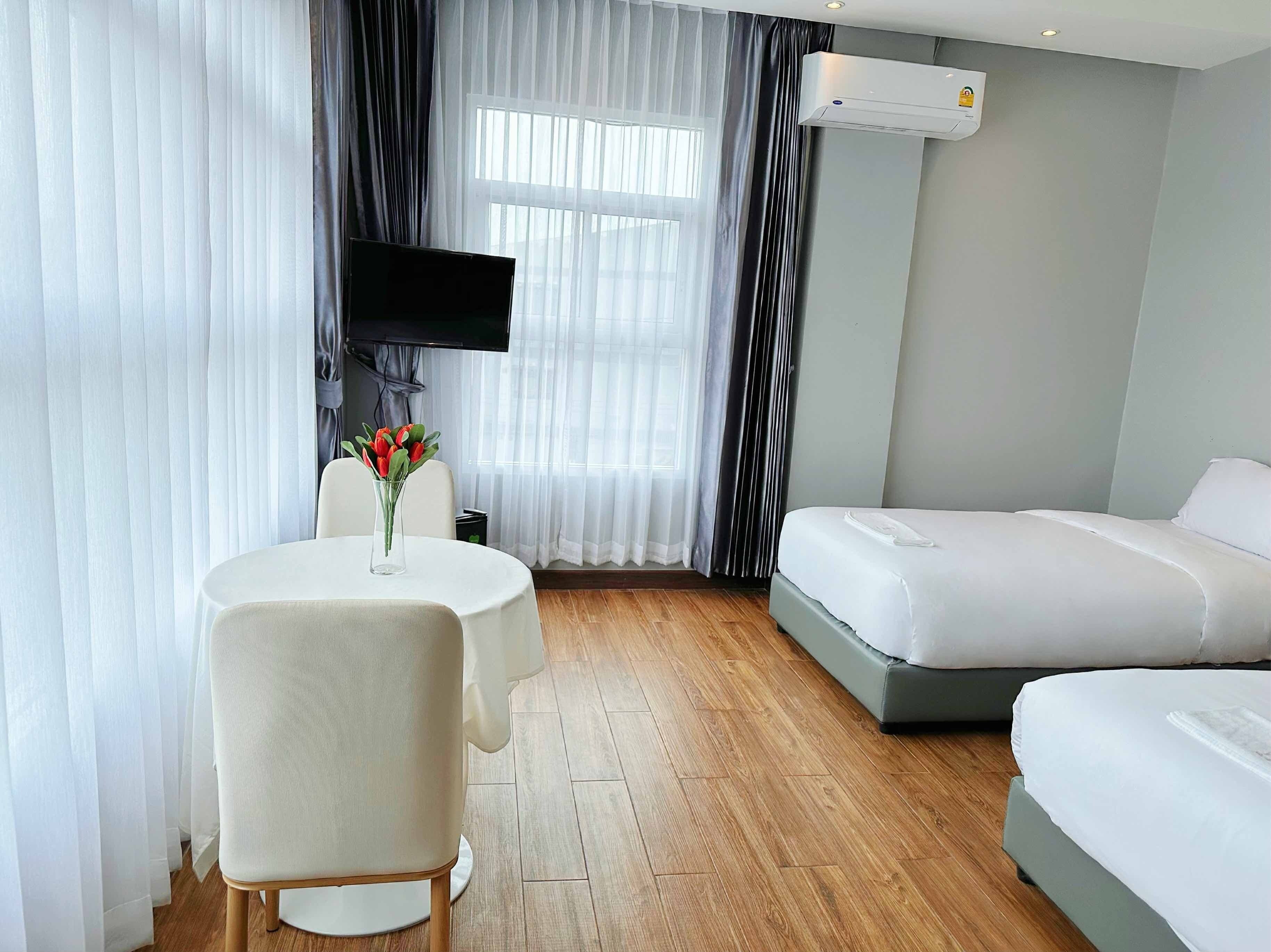 The White House Rachamankha