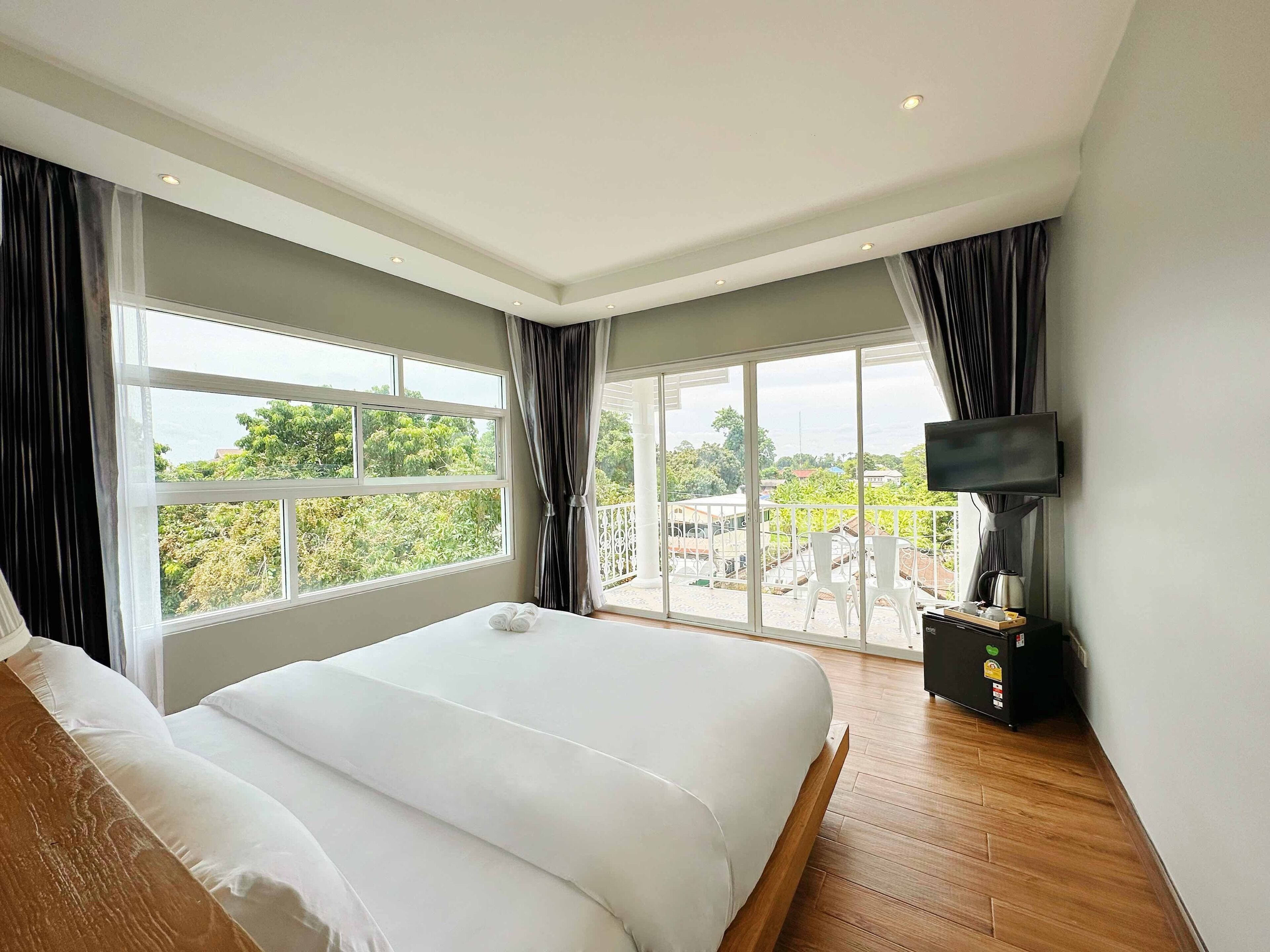 The White House Rachamankha