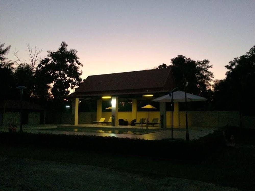 Tong House Resort