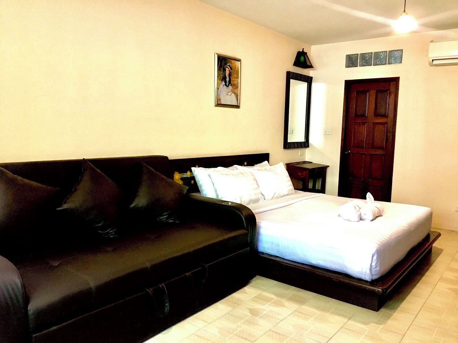 Trithana Boutique House