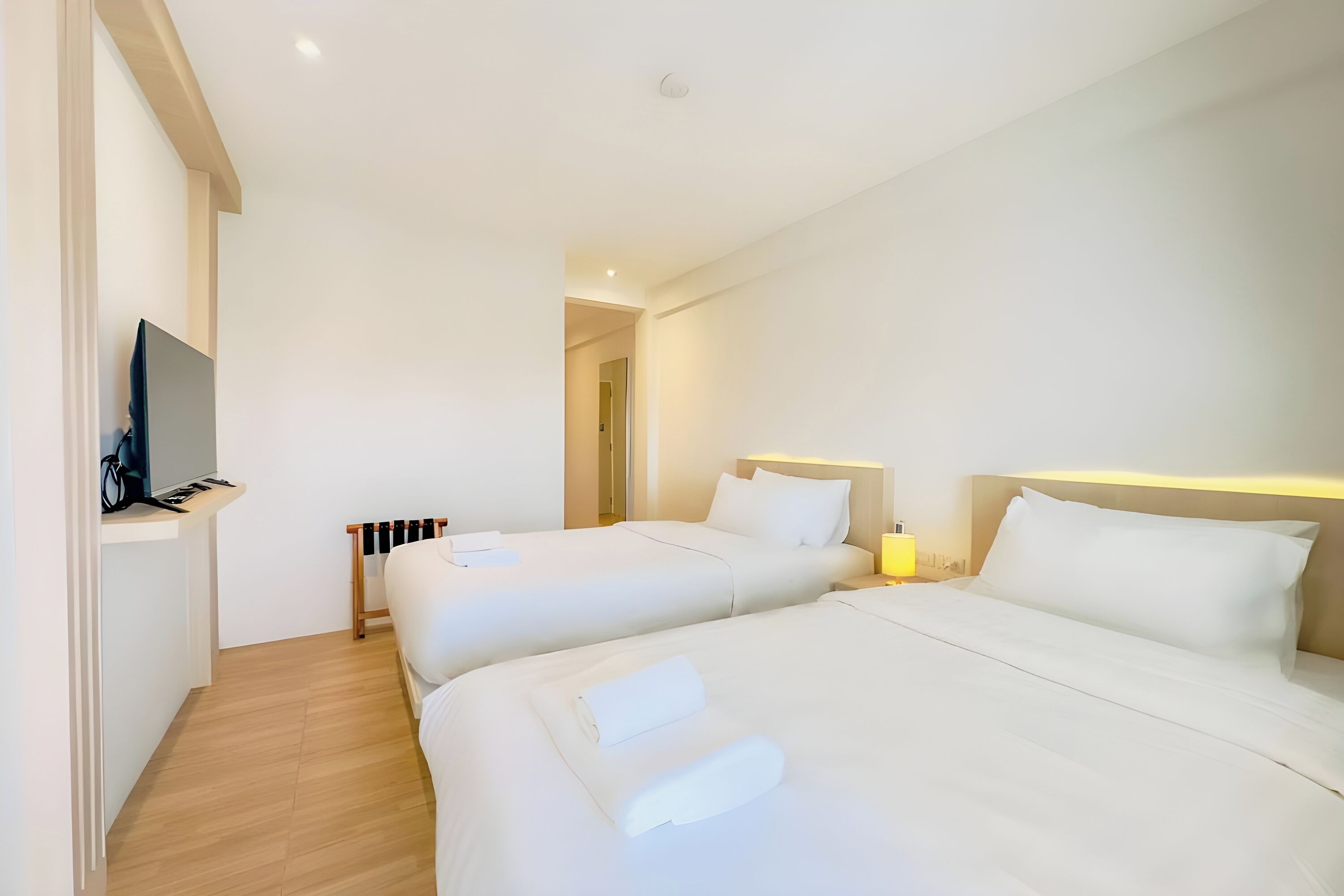 Zhennan Teabar Hotel