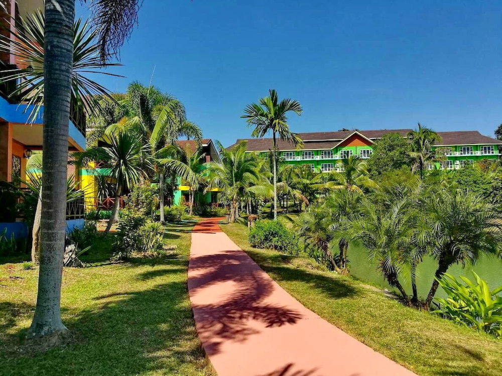 OYO 920 Saensukkho Hotel And Resorts