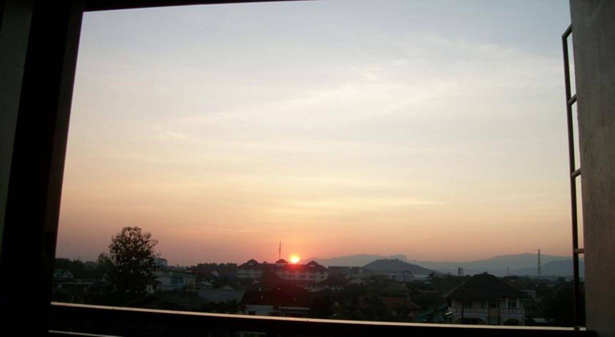 See View Place