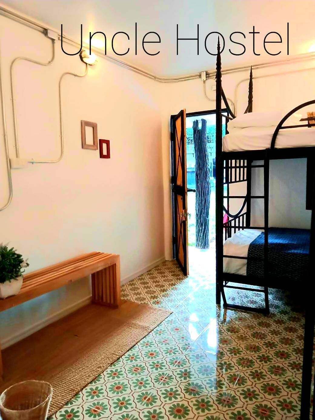 Uncle Hostel