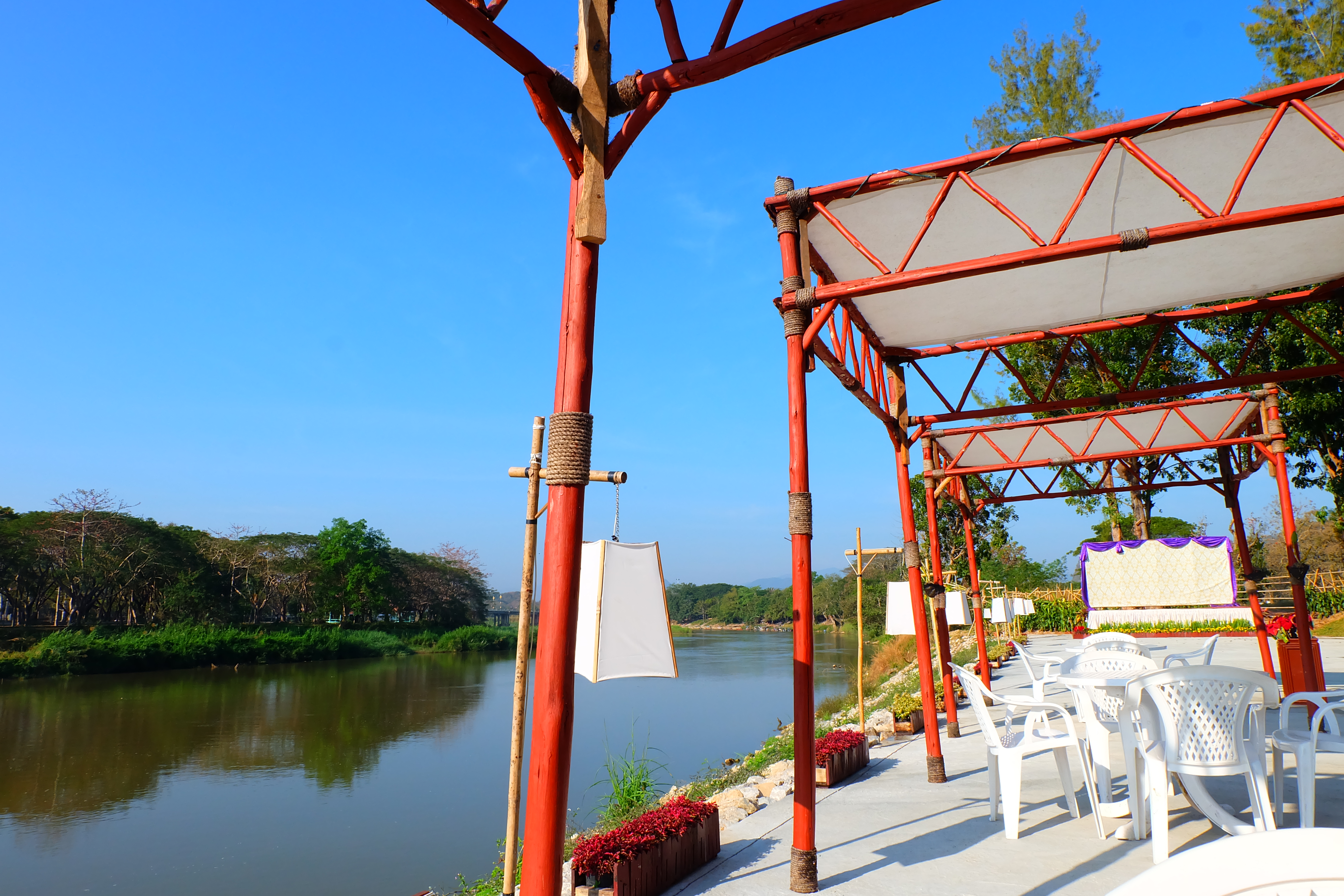 Wiang Indra Riverside Resort