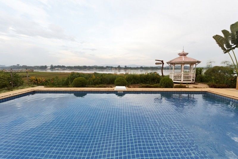 Gin's Maekhong View Resort & Spa