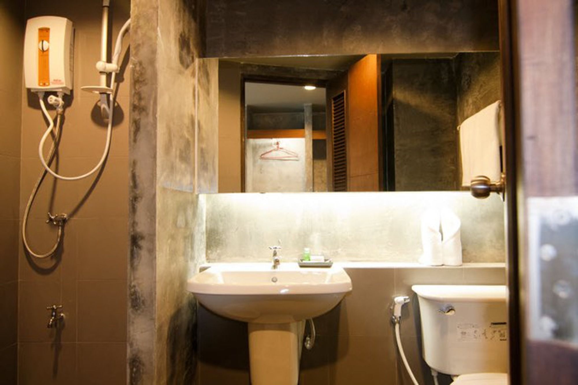 B2 Thippanate Boutique & Budget Hotel