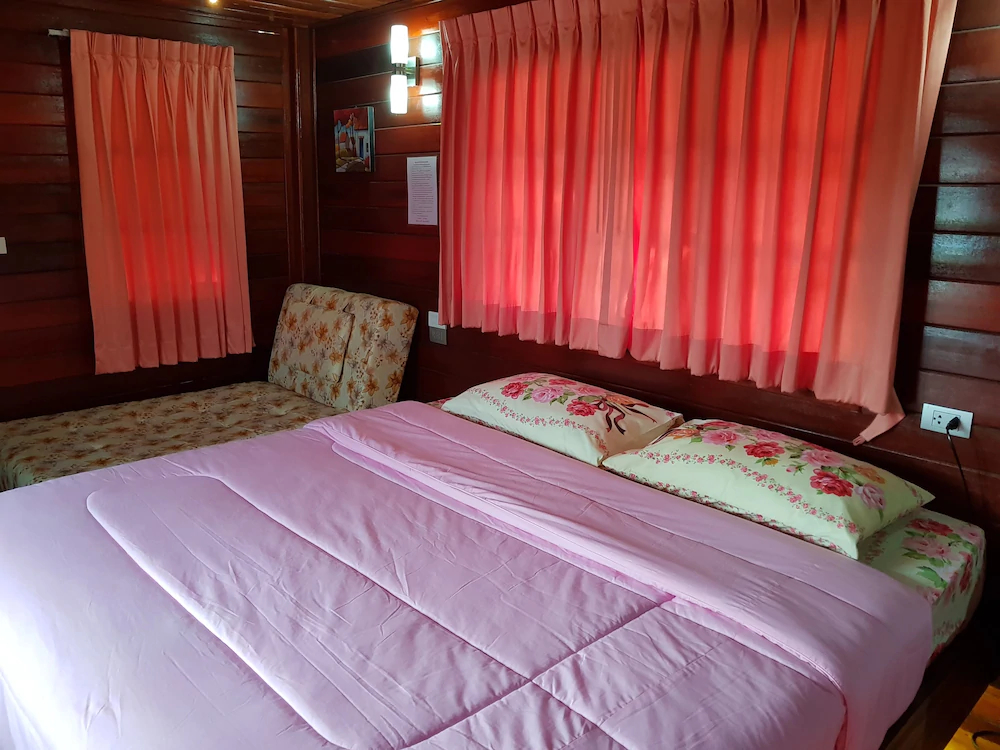 Phu In Love At Khao Kho