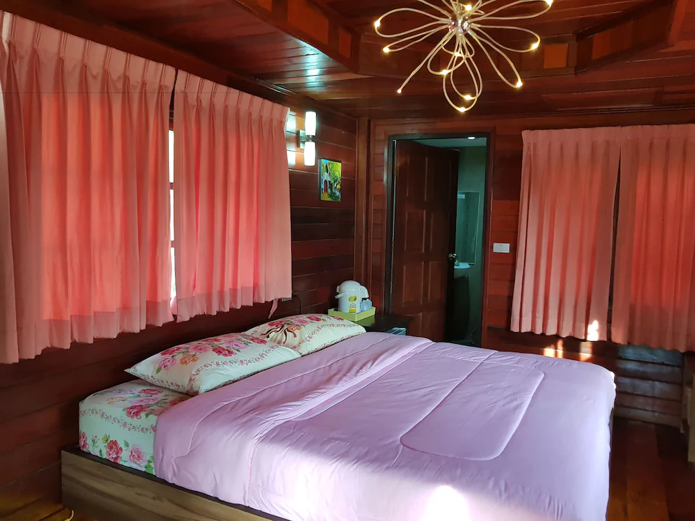 Phu In Love At Khao Kho