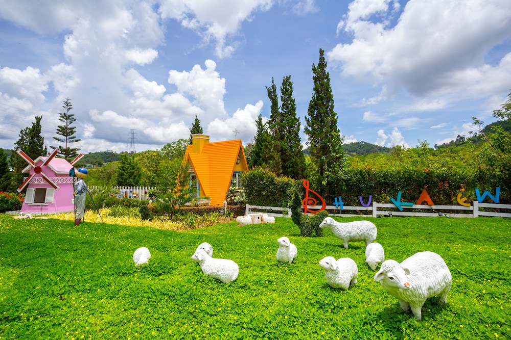 Phukaew Resort & Adventure Park