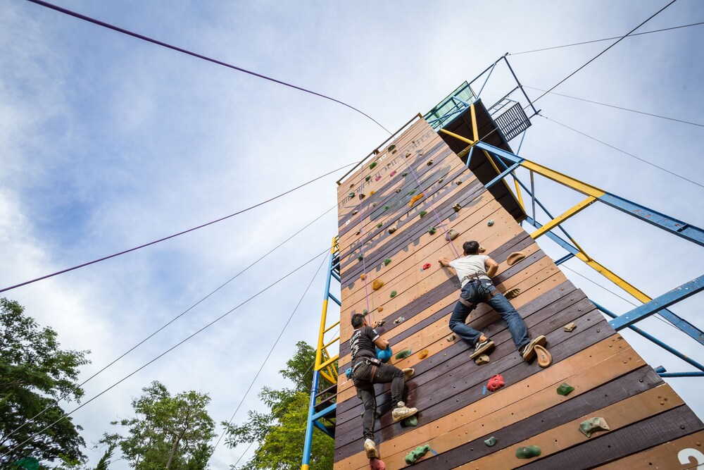 Phukaew Resort & Adventure Park