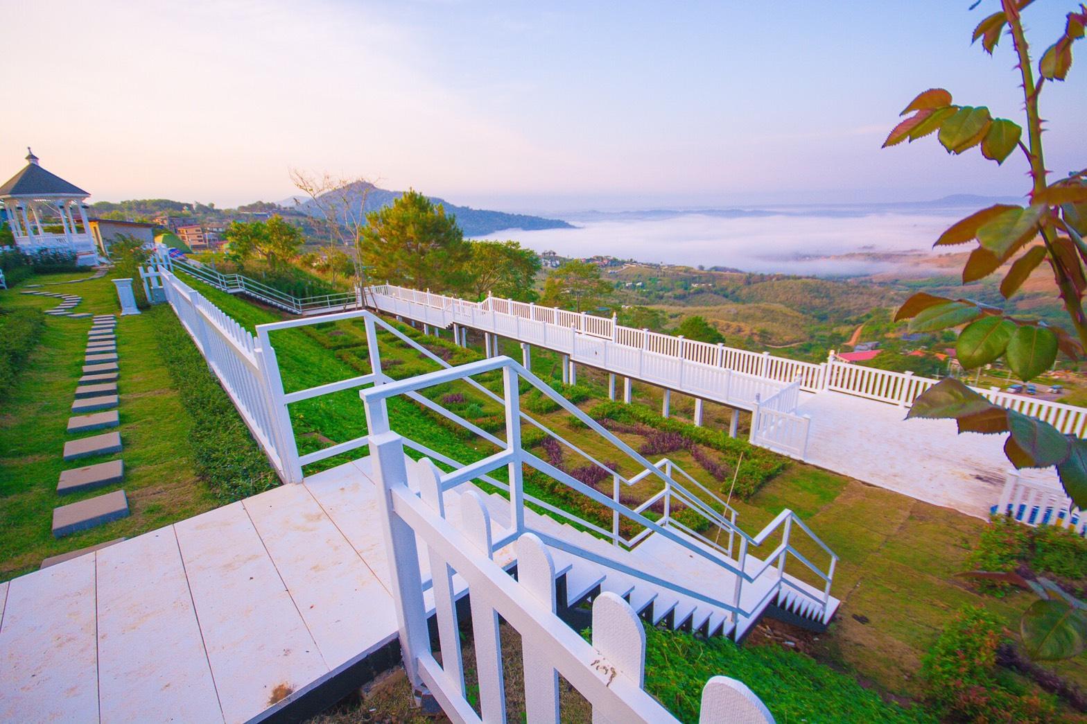 Vin View Rose Garden Resort