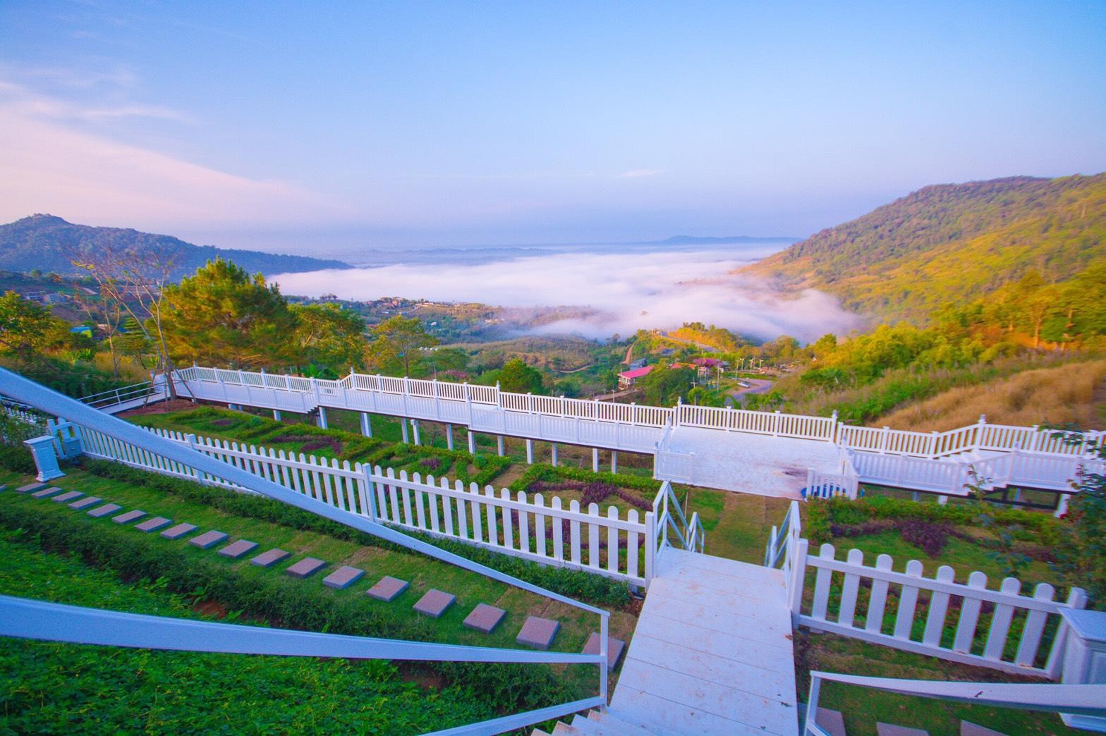 Vin View Rose Garden Resort