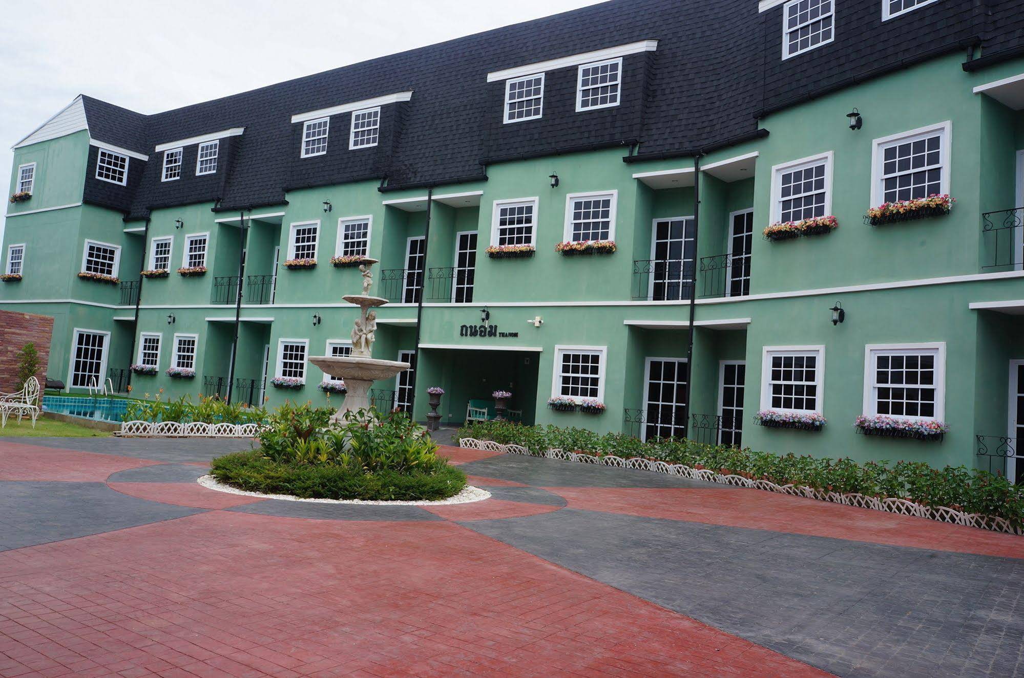 Na Banmae Resort