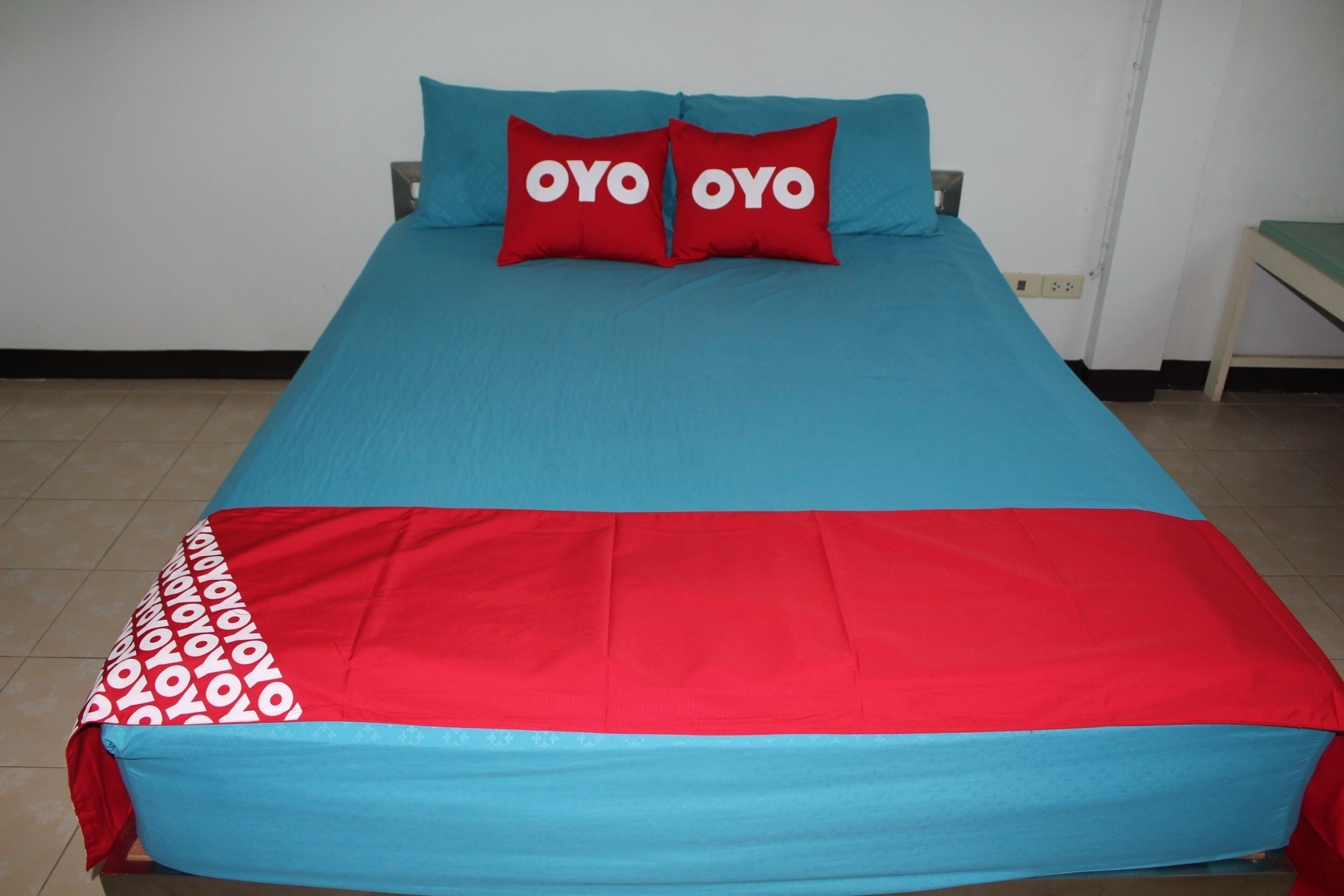 Howto Hotel by Oyo