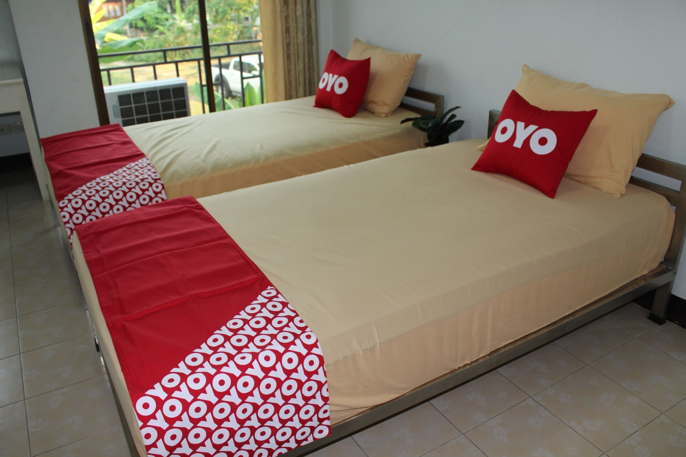 Howto Hotel by Oyo