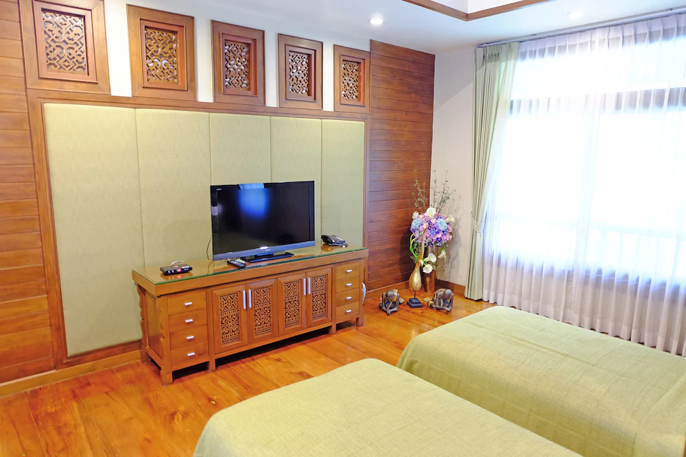 Khum Nakorn Villa