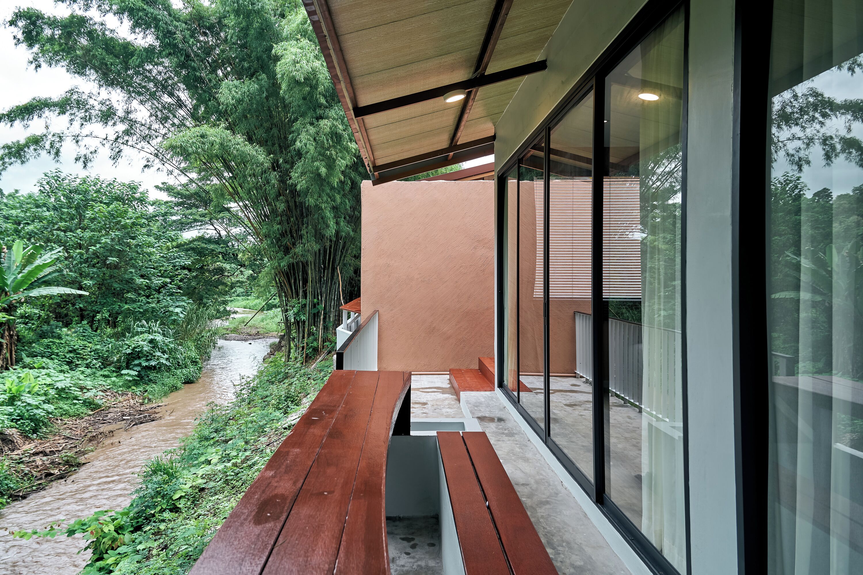 Baan Rai Santisuk