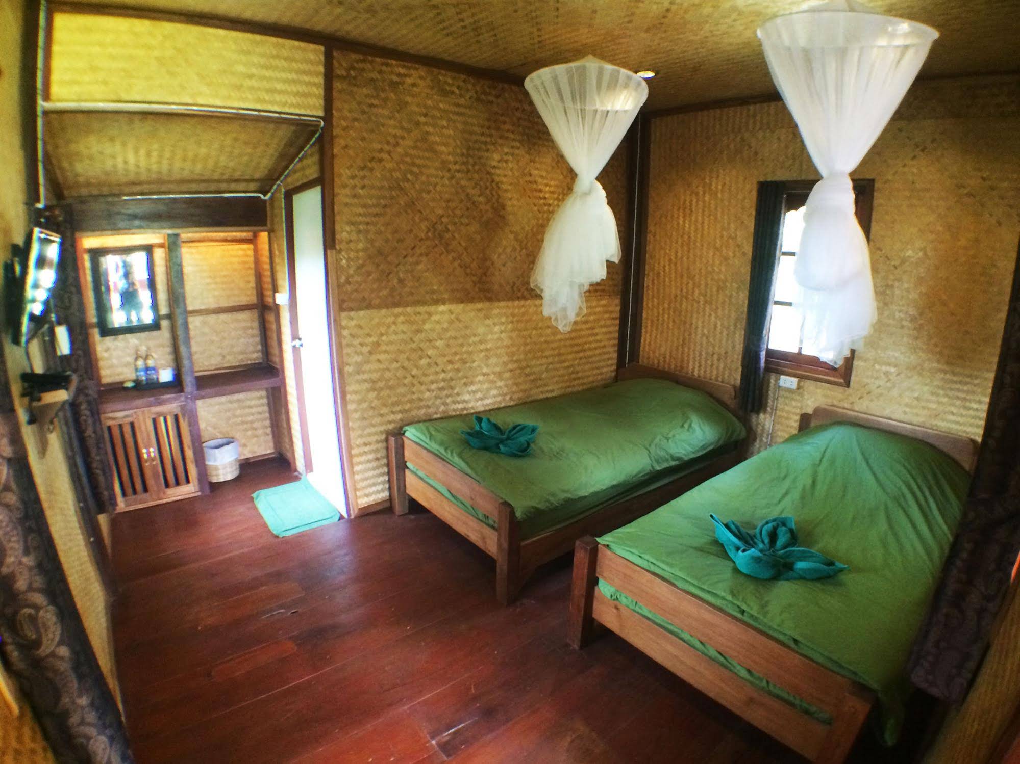 Pai Country Hut