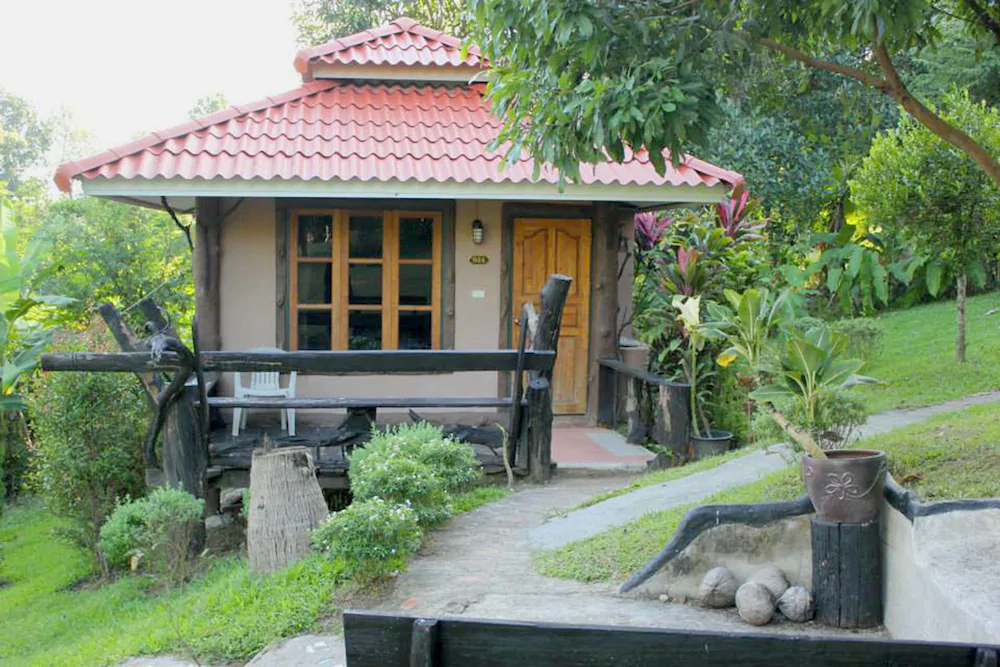 Baan Phuthadol