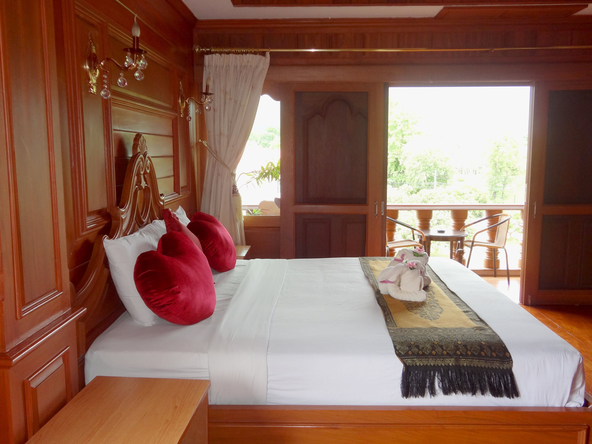 Ngamta Hotel