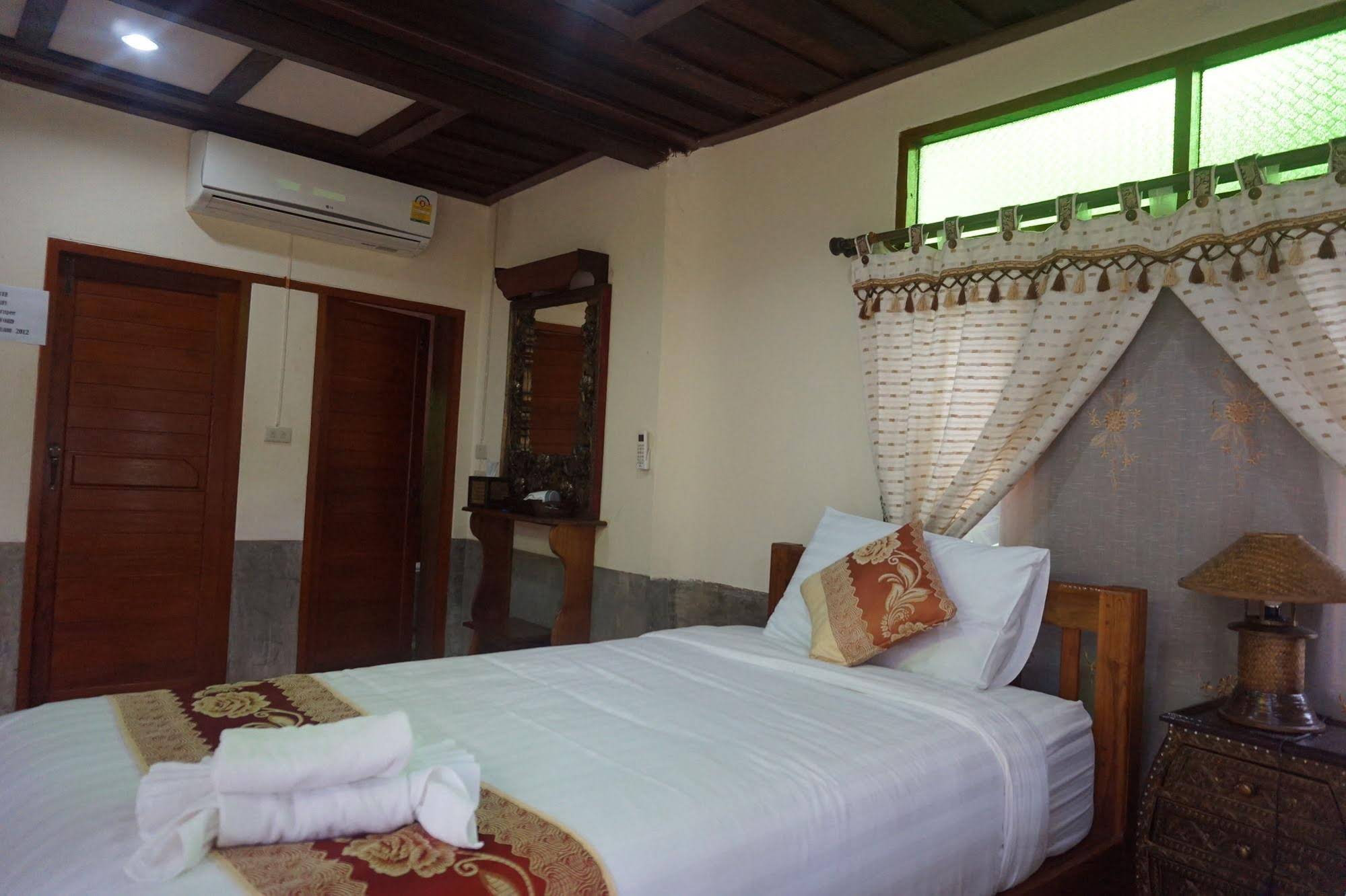 Phawengkham Resort and Restaurant