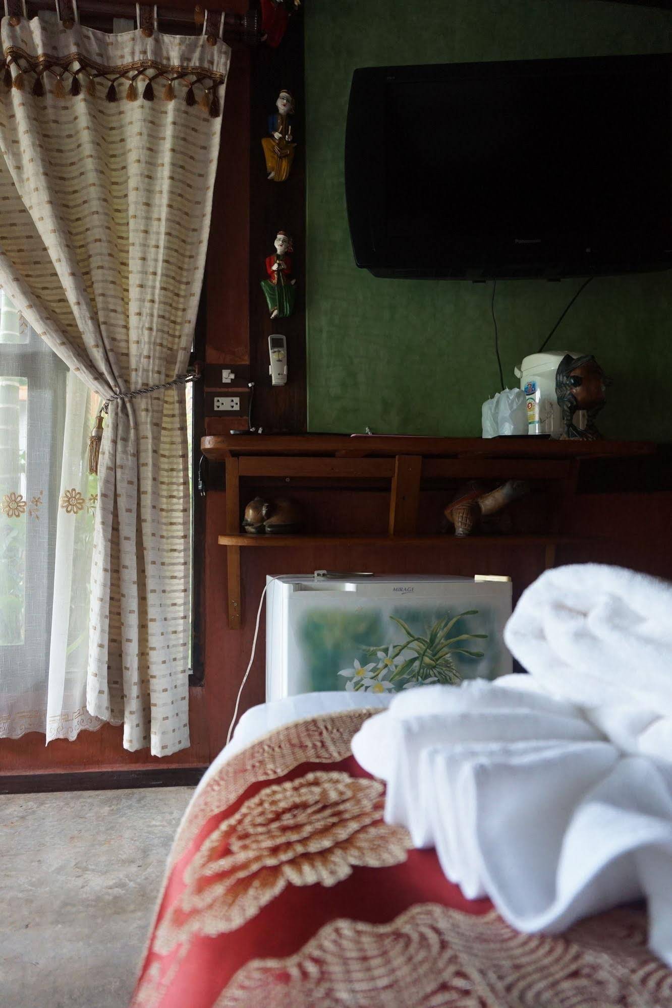 Phawengkham Resort and Restaurant