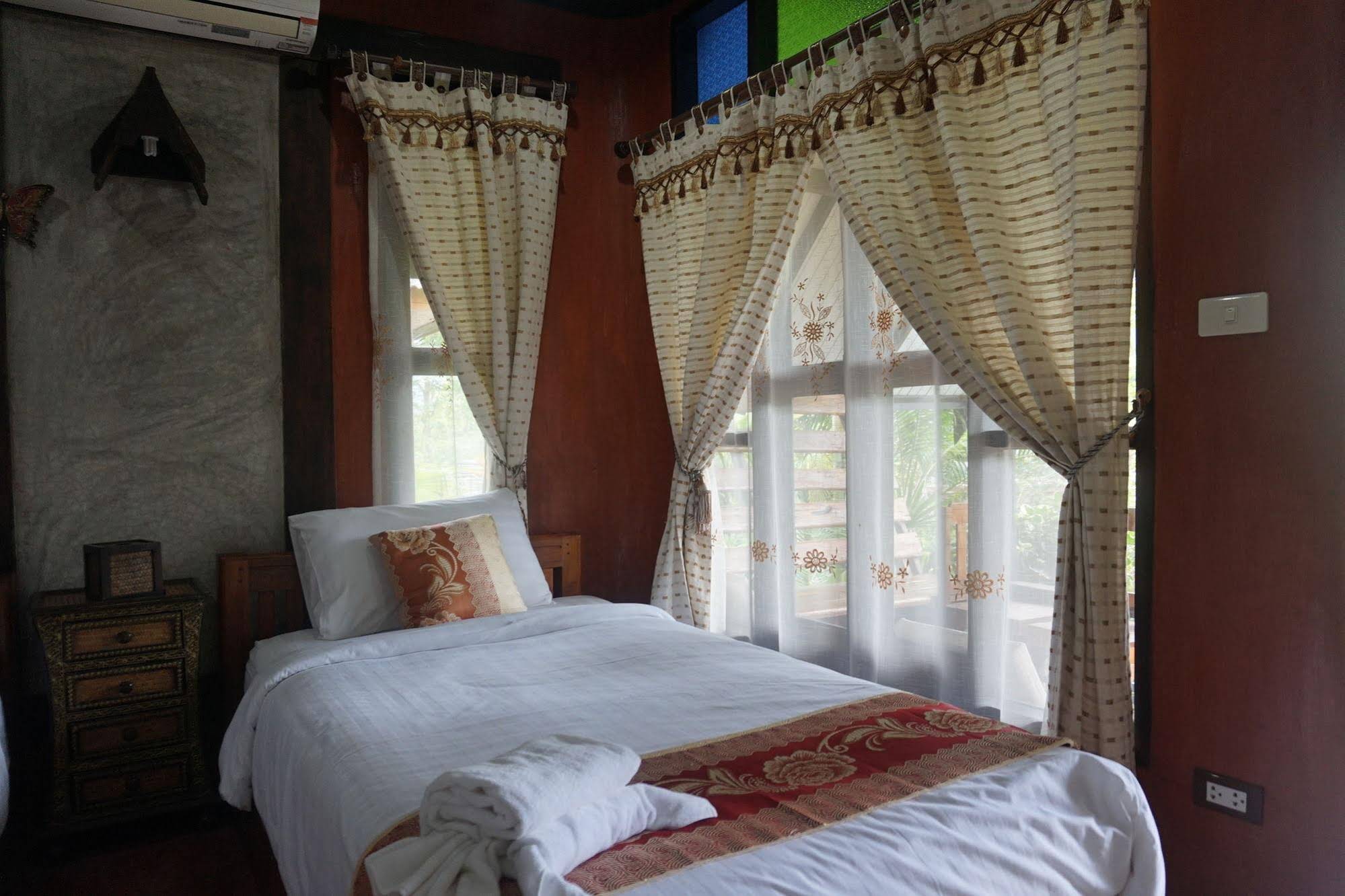 Phawengkham Resort and Restaurant