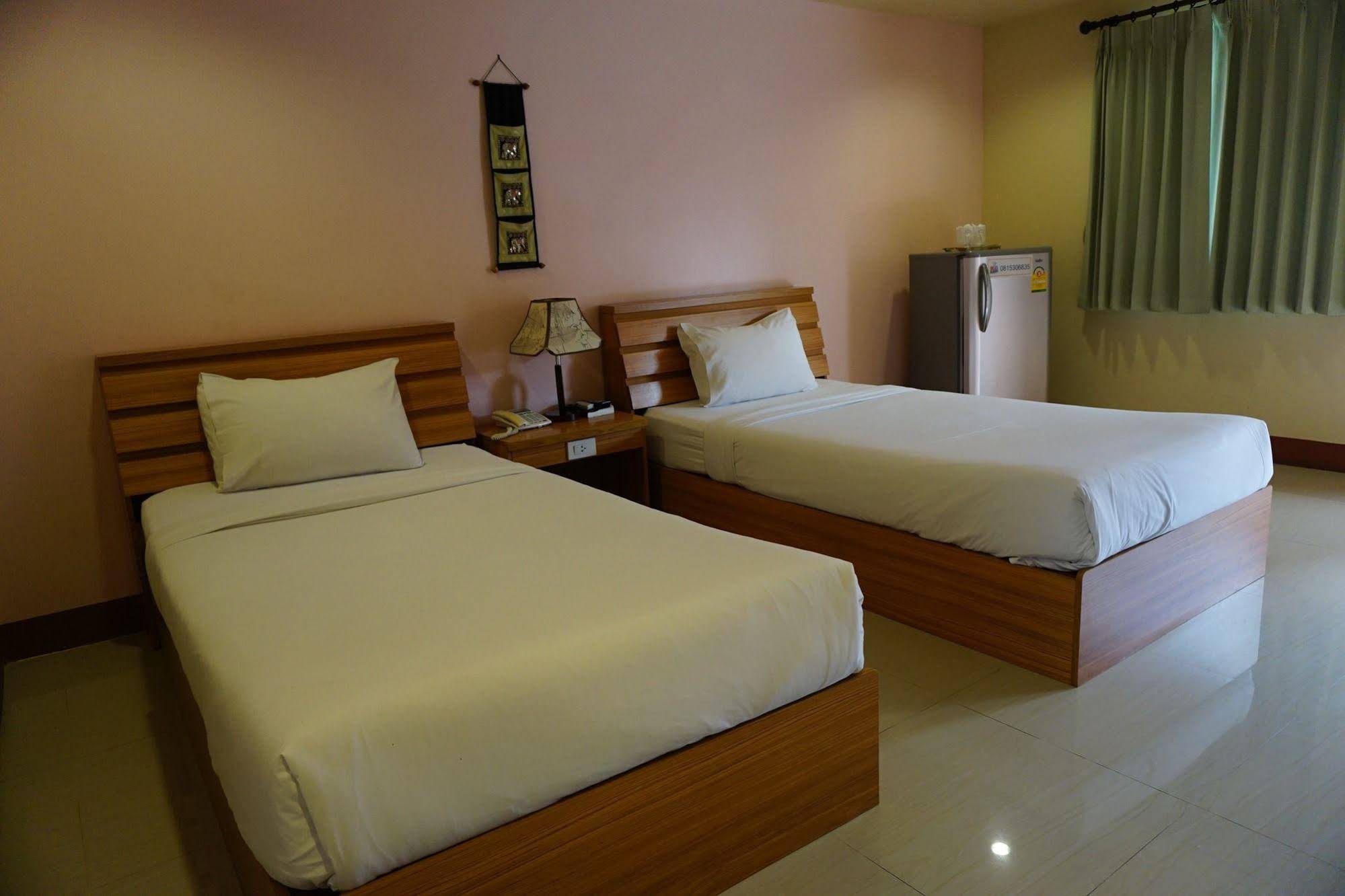 Kumkaew Tawon Palace Hotel