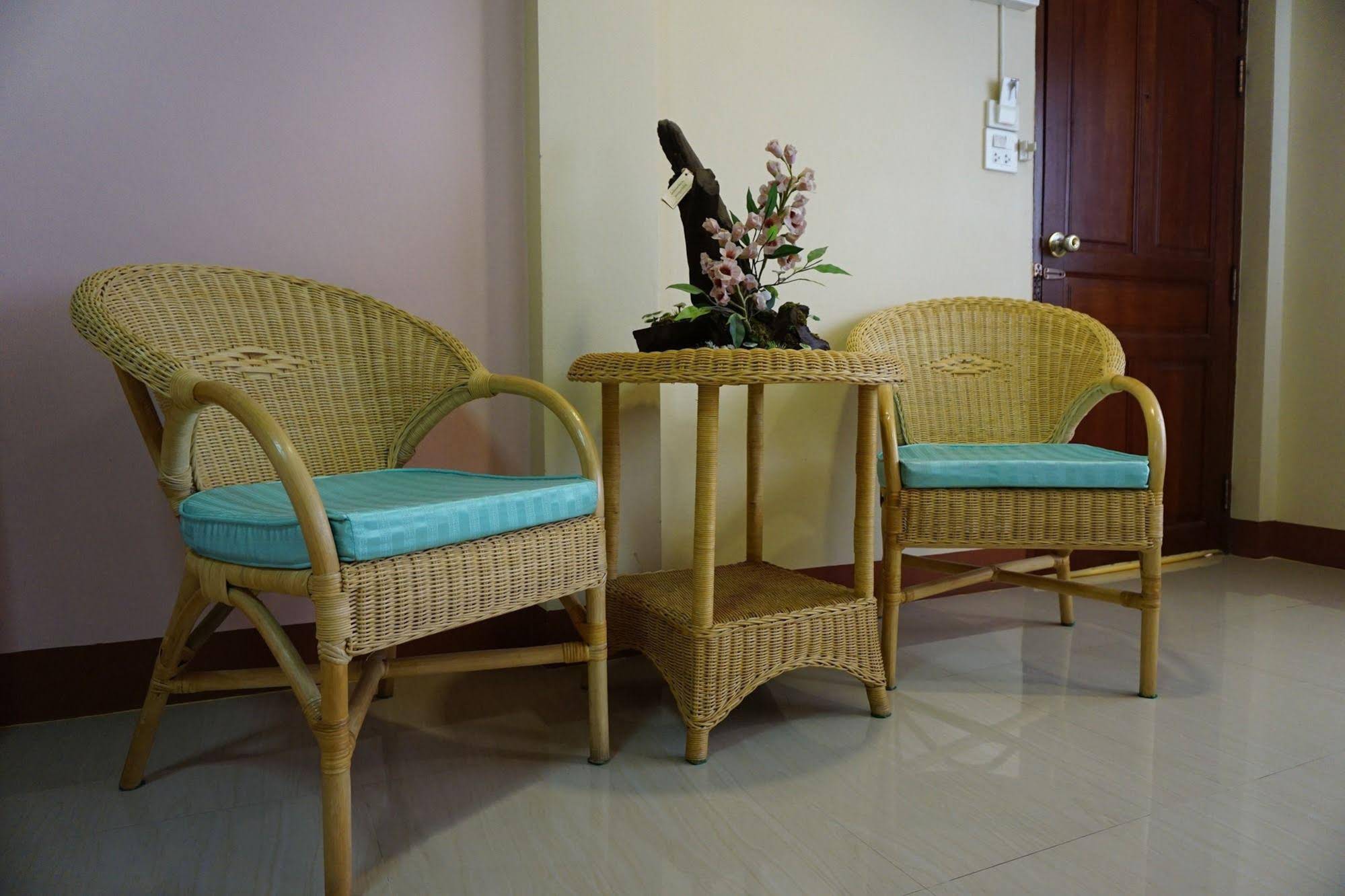 Kumkaew Tawon Palace Hotel