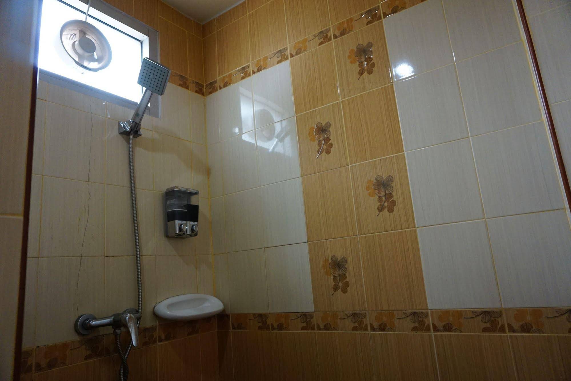 Kumkaew Tawon Palace Hotel