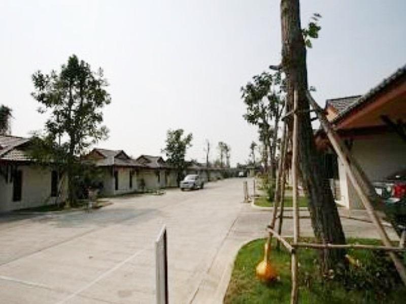 Bangrak Resort