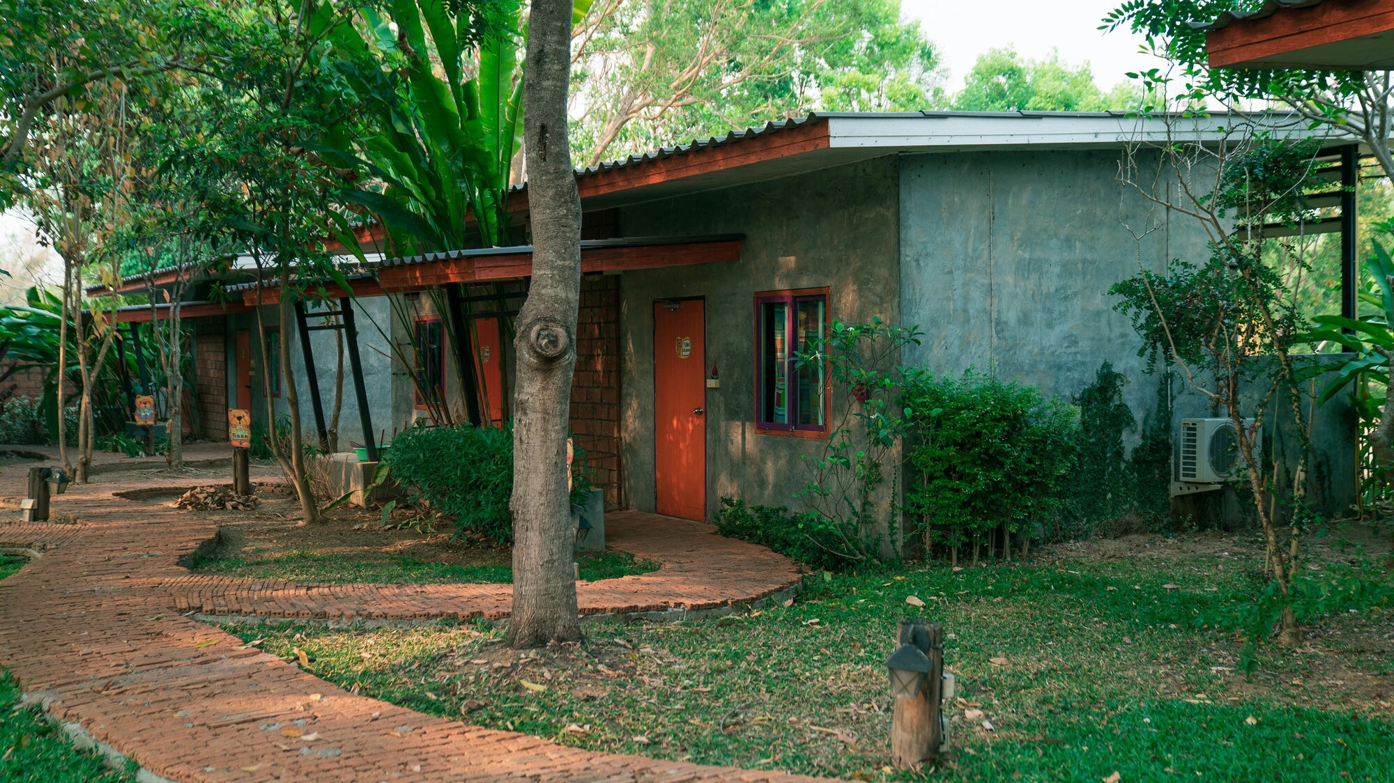 Kirina Retro House